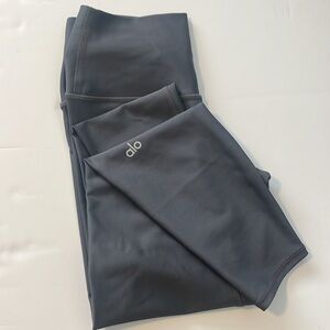 Alo yoga legging in XS size gray color 7/8